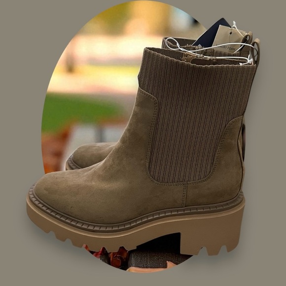 Universal Thread Super Chunky Ankle Boots. Brown. Size: 8.5 - Picture 10 of 13